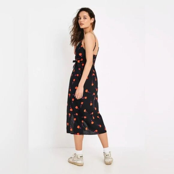 UO Quebec Black Floral Linen Side-Tie Midi Wrap Dress S - Picture 4 of 11